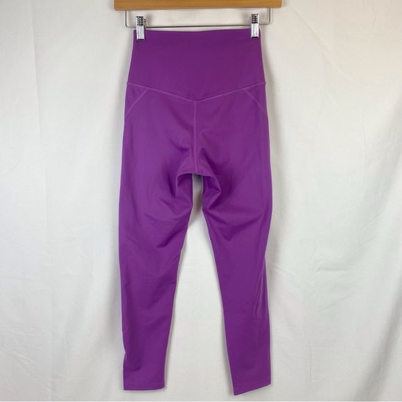 Girlfriend Collective High-Rise Compression Leggings- Purple Wildflower - Picture 6 of 8